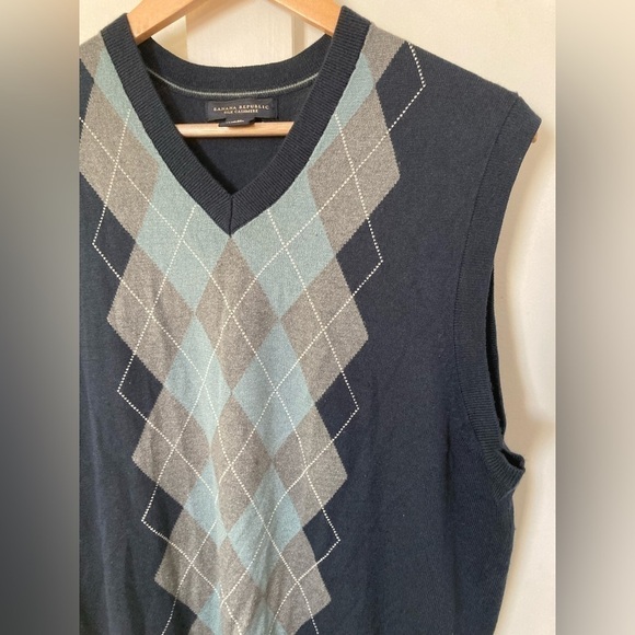 BANANA Republic silk cashmere sweater vest Medium - Picture 4 of 7